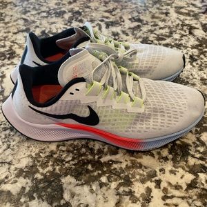 Nike Pegasus 37 size 7